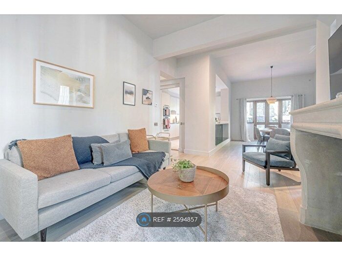 4 Bedroom Semi-Detached House To Rent In Warwick Gardens, London, W14