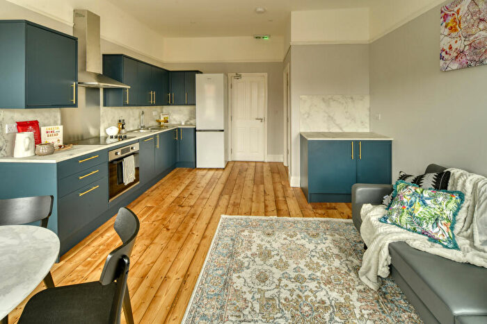 4 Bedroom Flat To Rent In Chesterfield Road Fff, St. Andrews, South West, BS6