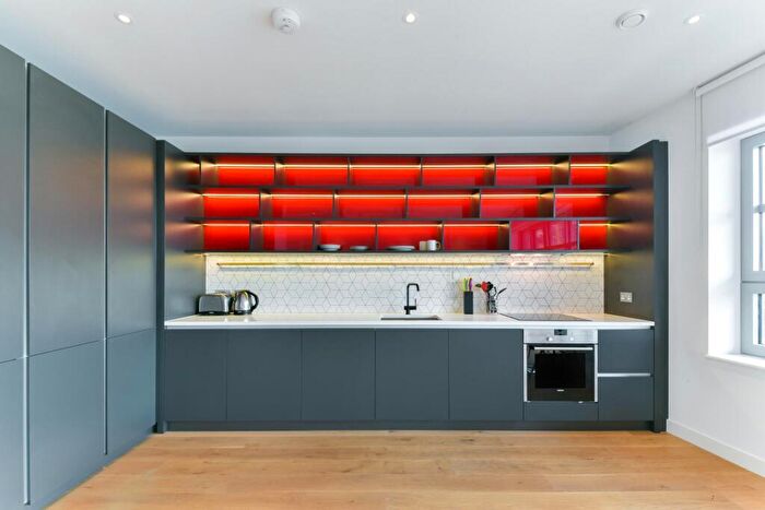 2 Bedroom Apartment To Rent In Kent Building, London City Island, London, E14