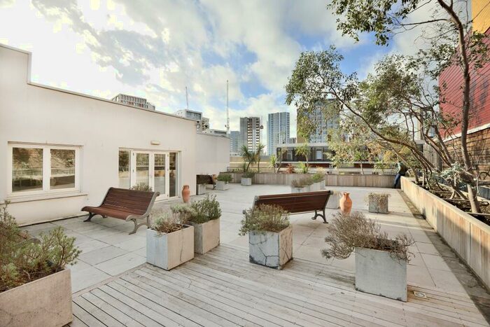 2 Bedroom Flat For Sale In Plumbers Row, London, E1