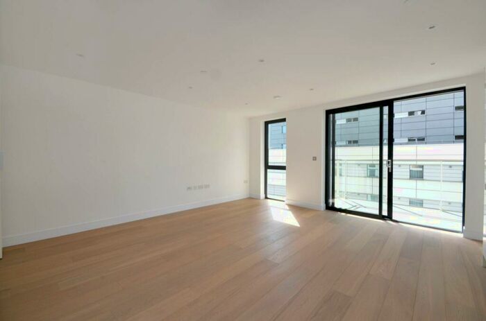 Studio To Rent In Commercial Road, , Tower Hamlets, London, E1