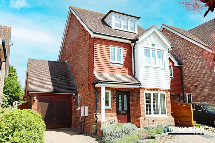 4 Bedroom Detached House For Sale In Abbey Close, Orpington, BR6