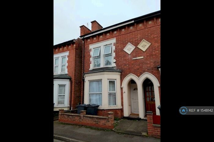 5 Bedroom Semi-Detached House To Rent In Rosebery Avenue, Nottingham, NG2