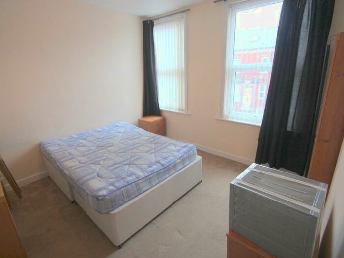 4 Bedroom Terraced House To Rent In Mayville Street, Hyde Park, Leeds, LS6