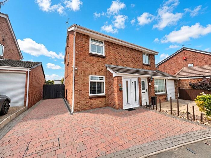 3 Bedroom Semi-Detached House For Sale In Windsor Court, Shildon, DL4