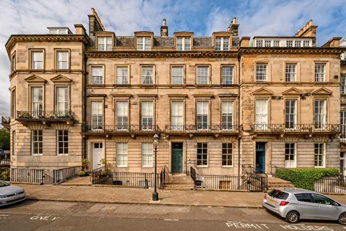 3 Bedroom Apartment For Sale In Eton Terrace, Edinburgh, EH4