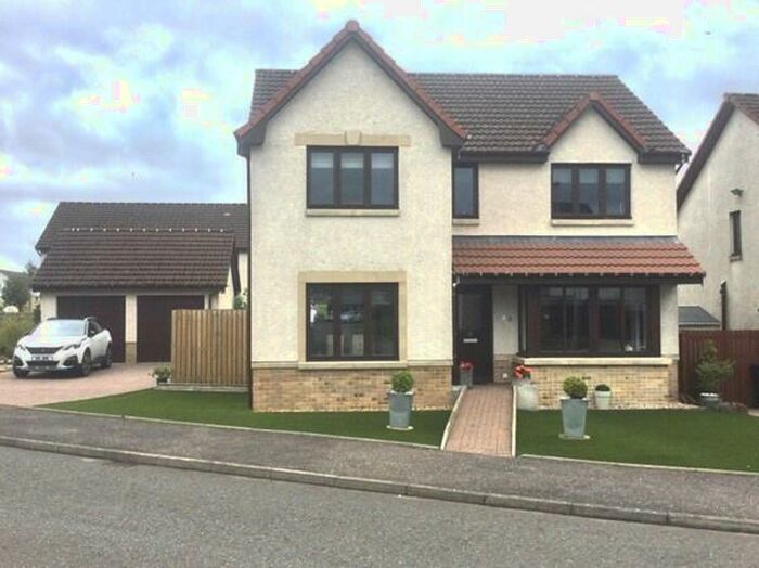 4 Bedroom Detached House For Sale In Greenfinch Avenue, G68