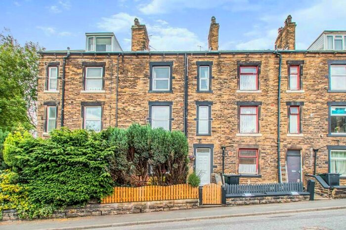 3 Bedroom Terraced House To Rent In High Street, Morley, LS27