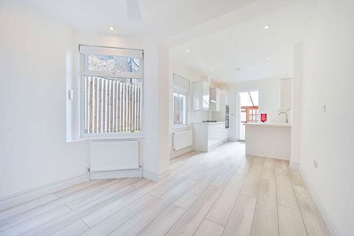 4 Bedroom Terraced House To Rent In Alexandria Road, Ealing, London, W13