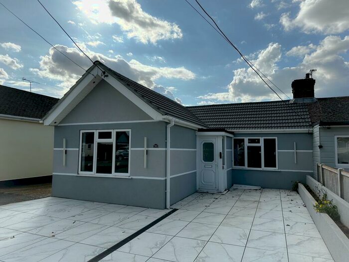 3 Bedroom Bungalow To Rent In Hawkesbury Road, Canvey Island, SS8