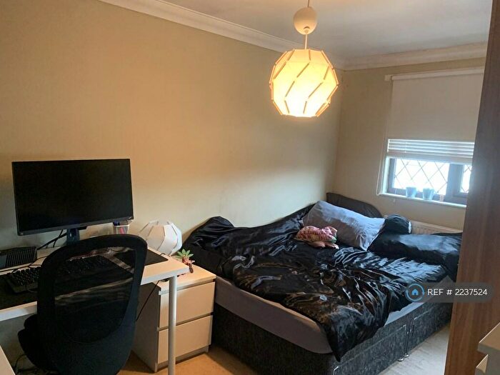 4 Bedroom Terraced House To Rent In Chigwell, Chigwell, IG7