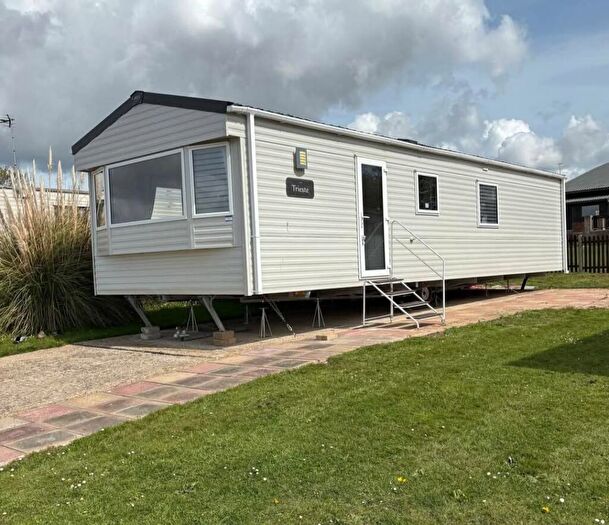 2 Bedroom Caravan For Sale In Flag Hill, Great Bentley, Colchester, CO7