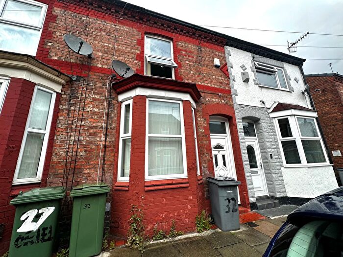 2 Bedroom Property To Rent In Oriel Road, Birkenhead, CH42