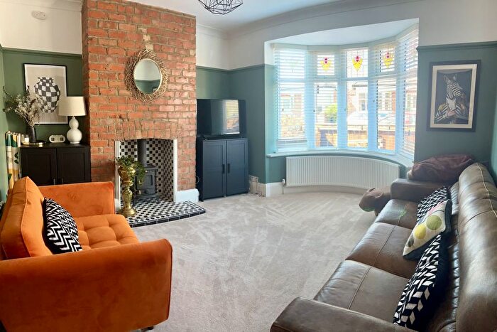 3 Bedroom Semi-detached House For Sale In Oakdene Avenue, Stockton-On-Tees, TS18