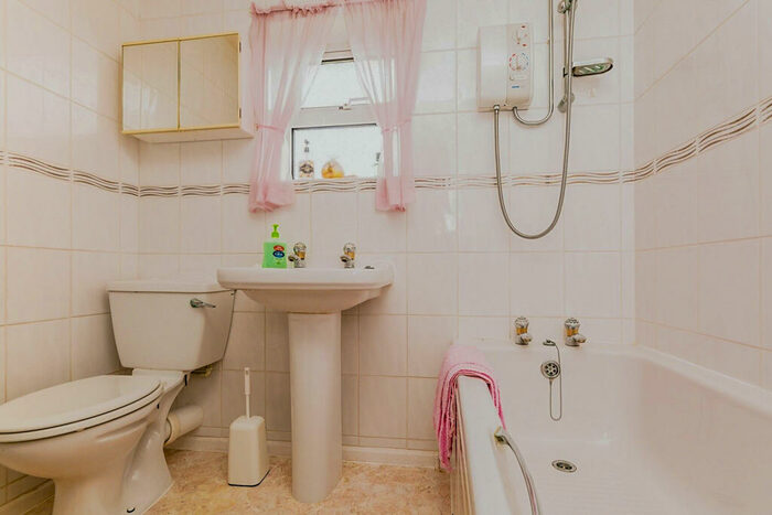 2 Bedroom Semi-Detached House For Sale In Crane Road, Rotherham, S61