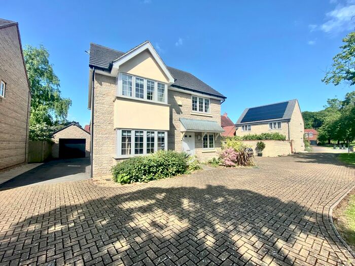 4 Bedroom Property To Rent In Chilton Field Way, Chilton, Didcot, OX11