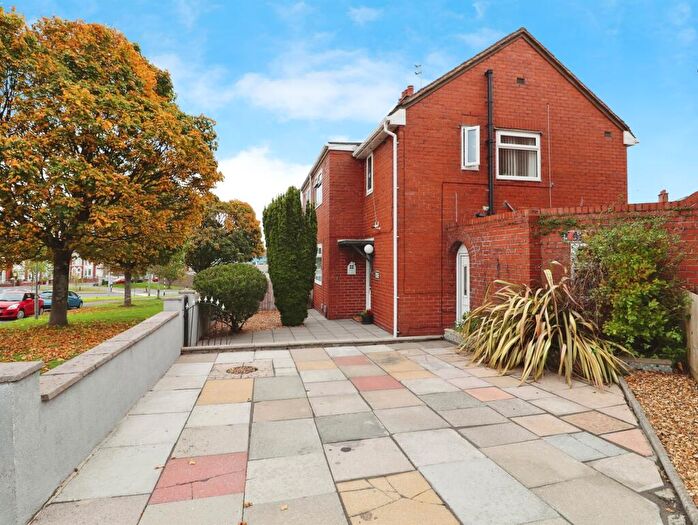 3 Bedroom Semi-Detached House For Sale In Morel Street, Barry, CF63