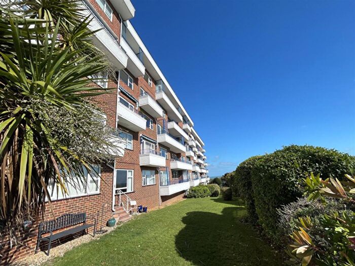 2 Bedroom Flat For Sale In Cliff Road, Eastbourne, BN20