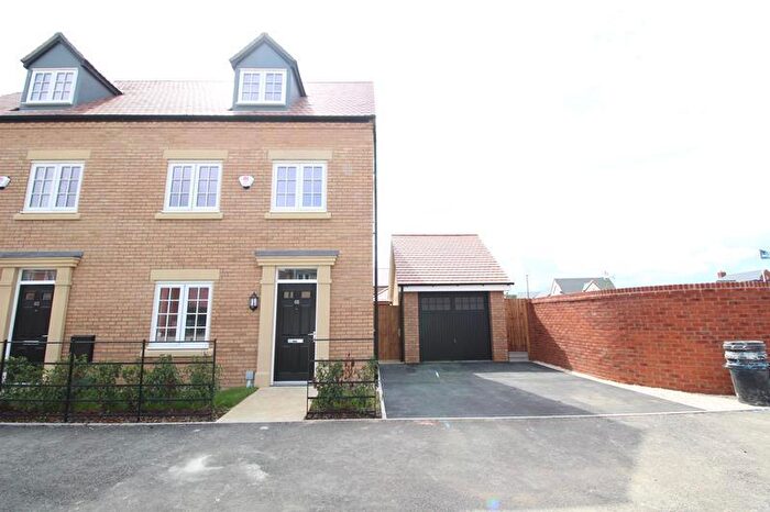4 Bedroom Property To Rent In Meadow Road, Wixams, MK45