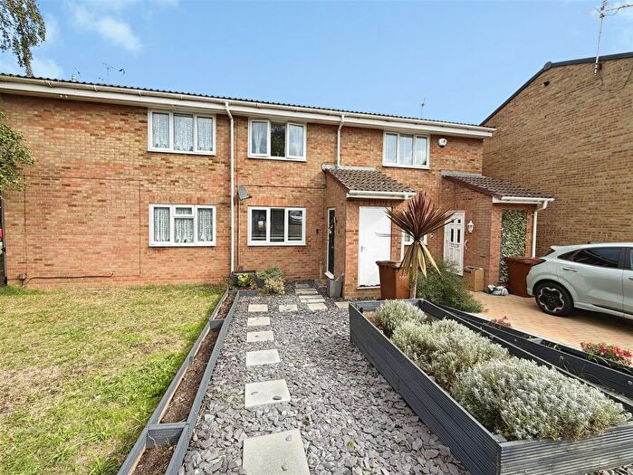 2 Bedroom Property For Sale In Middleton Close, Gillingham, ME8