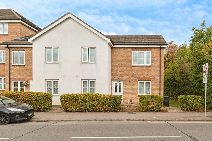 2 Bedroom Flat For Sale In Grange Road, Northampton, NN3