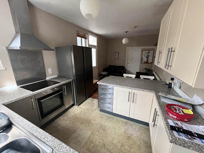 5 Bedroom House To Rent In Strathnairn Street, Roath, CF24