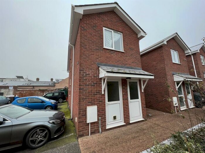 House To Rent In Dolphin Court, Fore Street, Cullompton, EX15