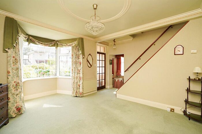 2 Bedroom Semi-Detached House For Sale In Bishopscourt Road, Sheffield, S8