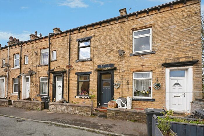 2 Bedroom Terraced House For Sale In Diamond Terrace, Halifax, HX1