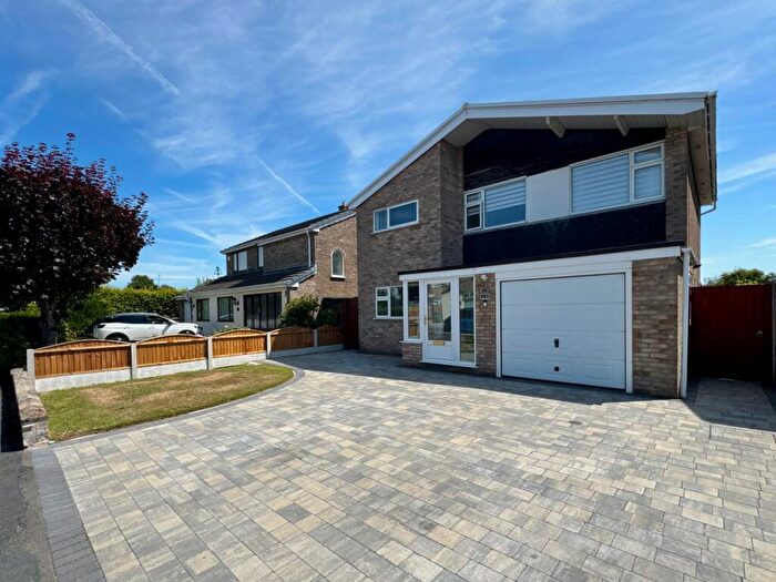 4 Bedroom Detached House For Sale In Heathfield Close, Formby, Liverpool, L37