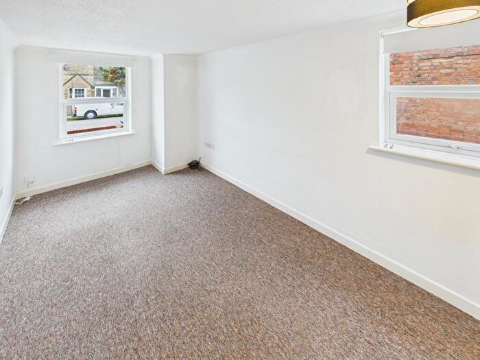 1 Bedroom Apartment For Sale In Watermoor Road, Cirencester, GL7