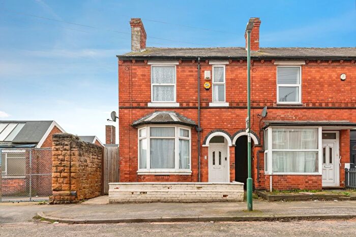 3 Bedroom End Terrace House For Sale In Wallis Street, Nottingham, Nottinghamshire, NG6