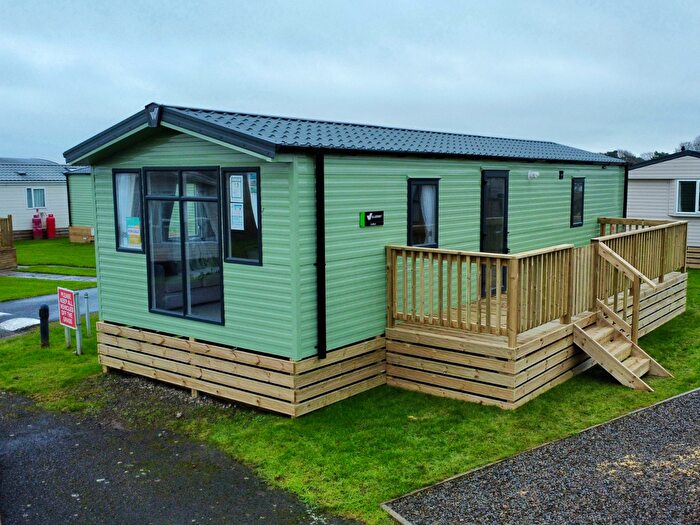 2 Bedroom Mobile/park Home For Sale In Skinburness Road, Silloth, Wigton, CA7