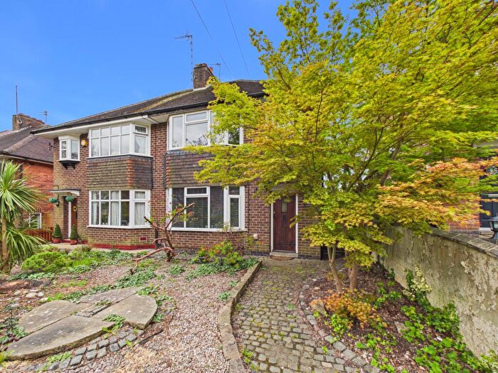 3 Bedroom Semi-Detached House For Sale In Hillsway, Littleover, DE23