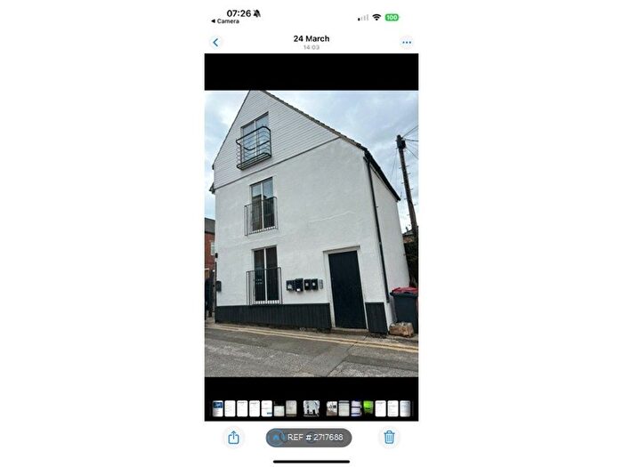 2 Bedroom Flat To Rent In Titchfield Terrace, Hucknall, Nottingham, NG15