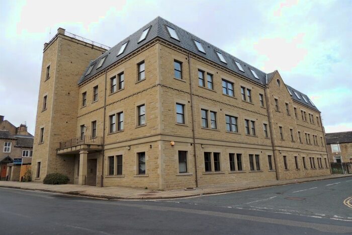 Studio To Rent In Halifax House, Blackwall, Halifax HX1