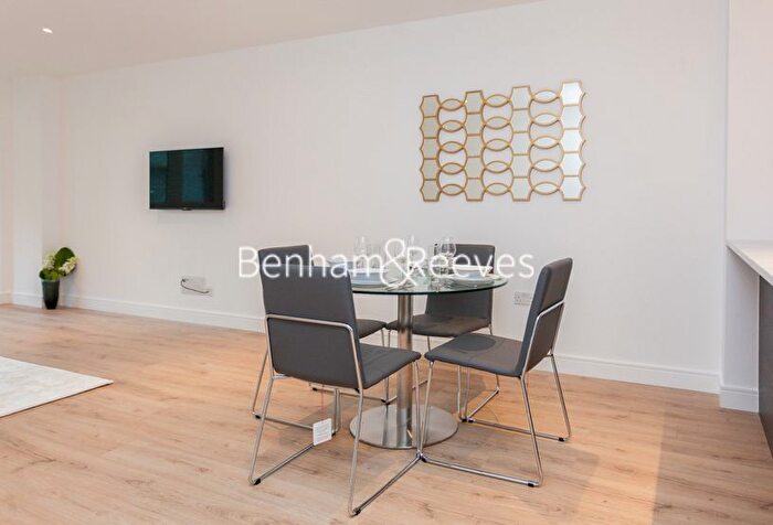 2 Bedroom Flat To Rent In Beadon Road, Fulham, W6