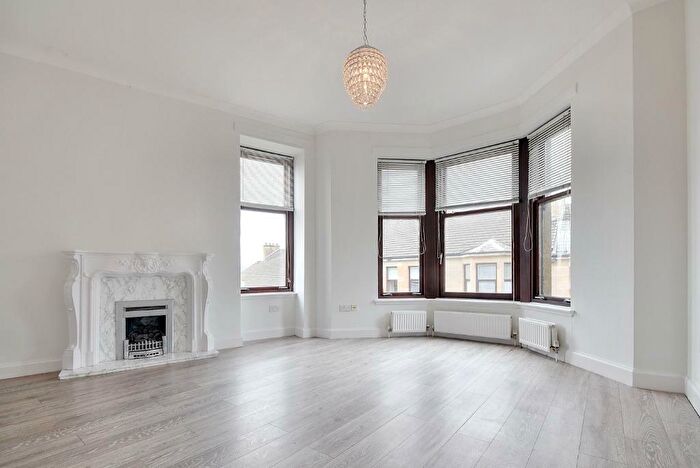 2 Bedroom Flat To Rent In Bank Street, Inverclyde, Greenock, PA15