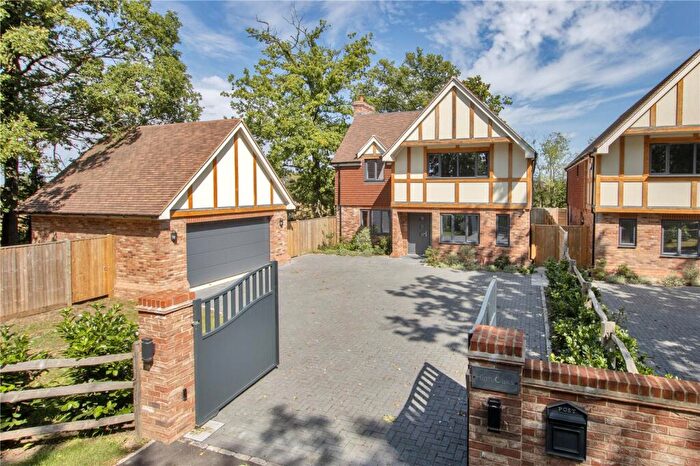 4 Bedroom Detached House For Sale In Claygate Road, Collier Street, Yalding, Maidstone, ME18
