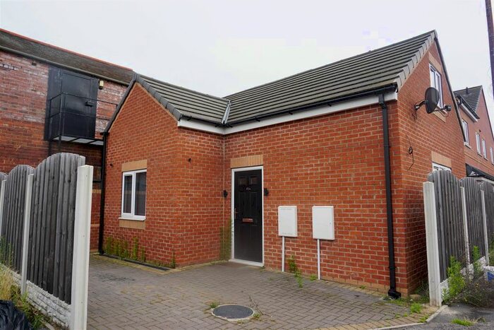 2 Bedroom Detached Bungalow To Rent In Owston Road, Carcroft, Doncaster, DN6