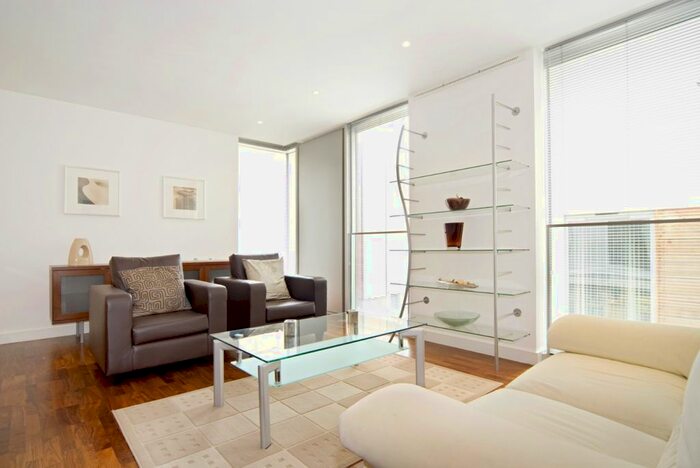 2 Bedroom Flat To Rent In Luna House, Bermondsey Wall West, London, SE16