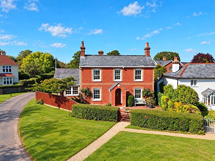3 Bedroom Detached House For Sale In Waters Green, Brockenhurst, SO42