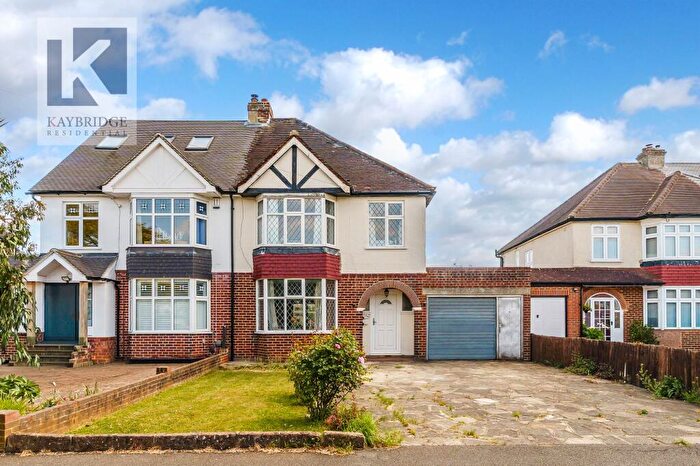 4 Bedroom Semi Detached House For Sale In Bradstock Road, Epsom, KT17