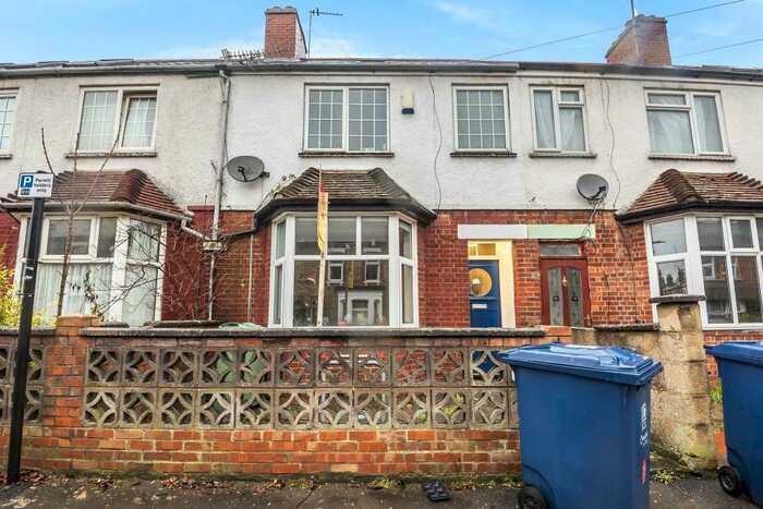 5 Bedroom Terraced House To Rent In Howard Street, Student Bedroom, OX4
