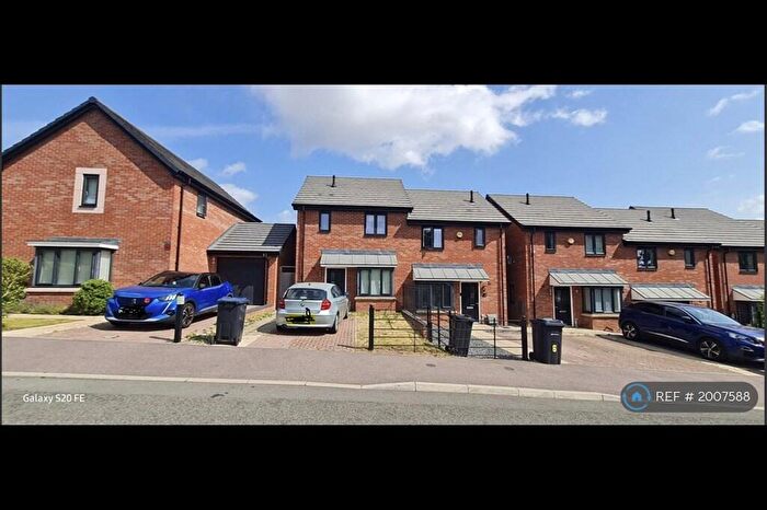 2 Bedroom Semi-Detached House To Rent In Green Lane, Birmingham, B38