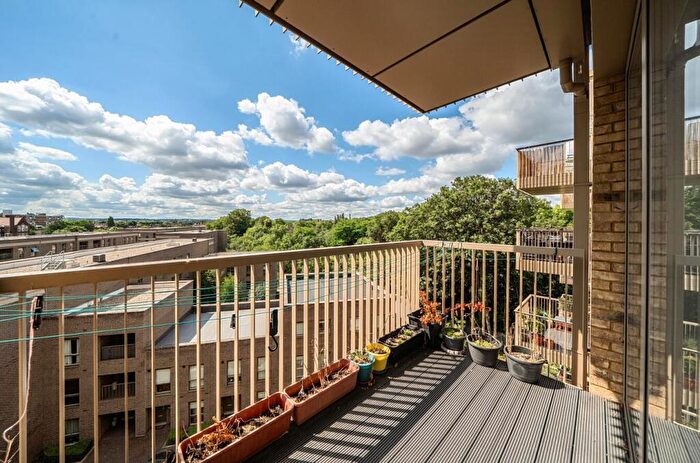 1 Bedroom Apartment To Rent In Dixie Court, Adenmore Road, London, SE6