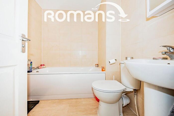 2 Bedroom Apartment To Rent In William Court, Union Street, GU14
