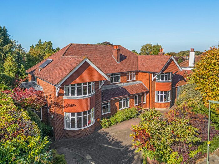 6 Bedroom Detached House For Sale In Lynwood Road, Epsom, KT17