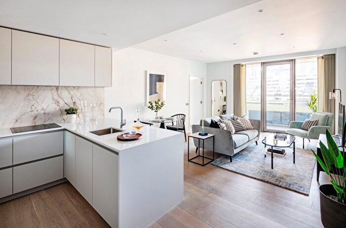 1 Bedroom Flat To Rent In Water Street, South Quay, E14