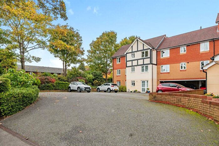 1 Bedroom Retirement Property For Sale In Bramble Lodge, Wallington, SM6